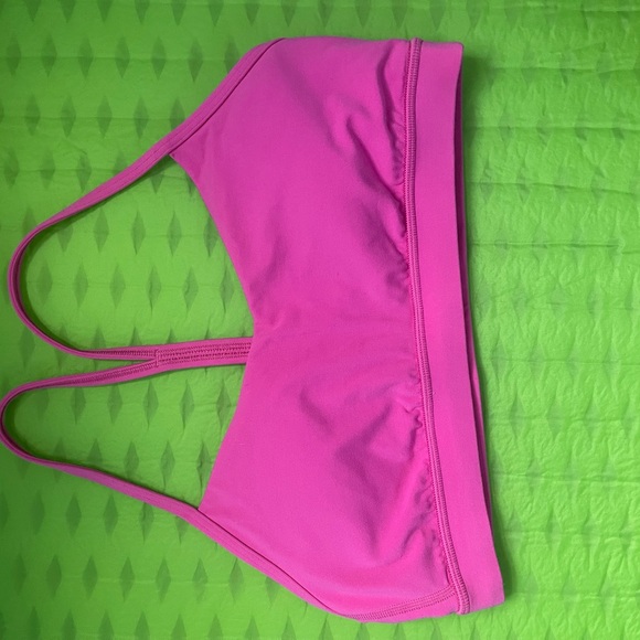2 for $25 Lululemon Flow Y Sportsbra - Picture 3 of 3